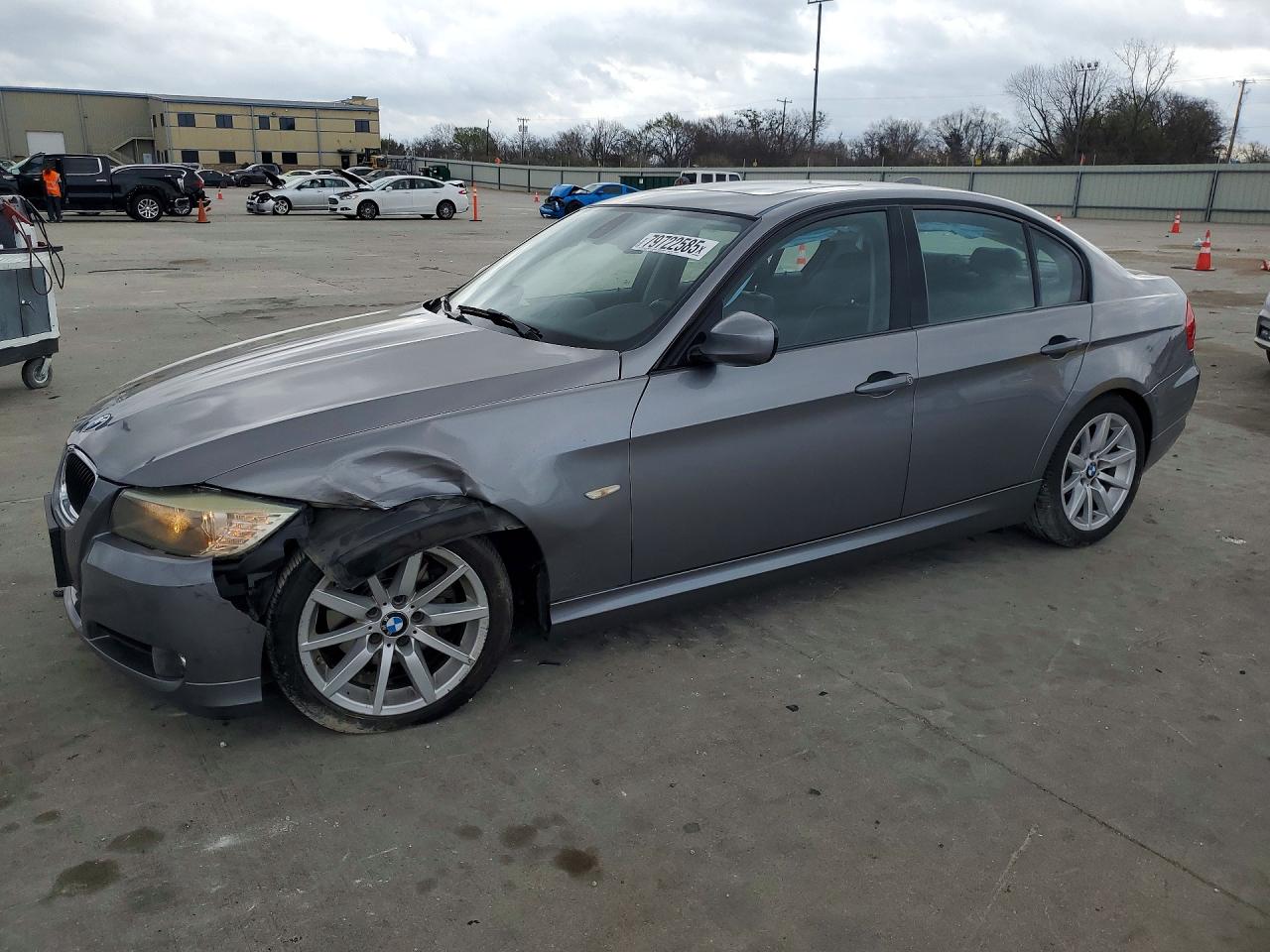 2011 BMW 3 Series 328i, VIN WBAPH7G52BNM56120 — Front end