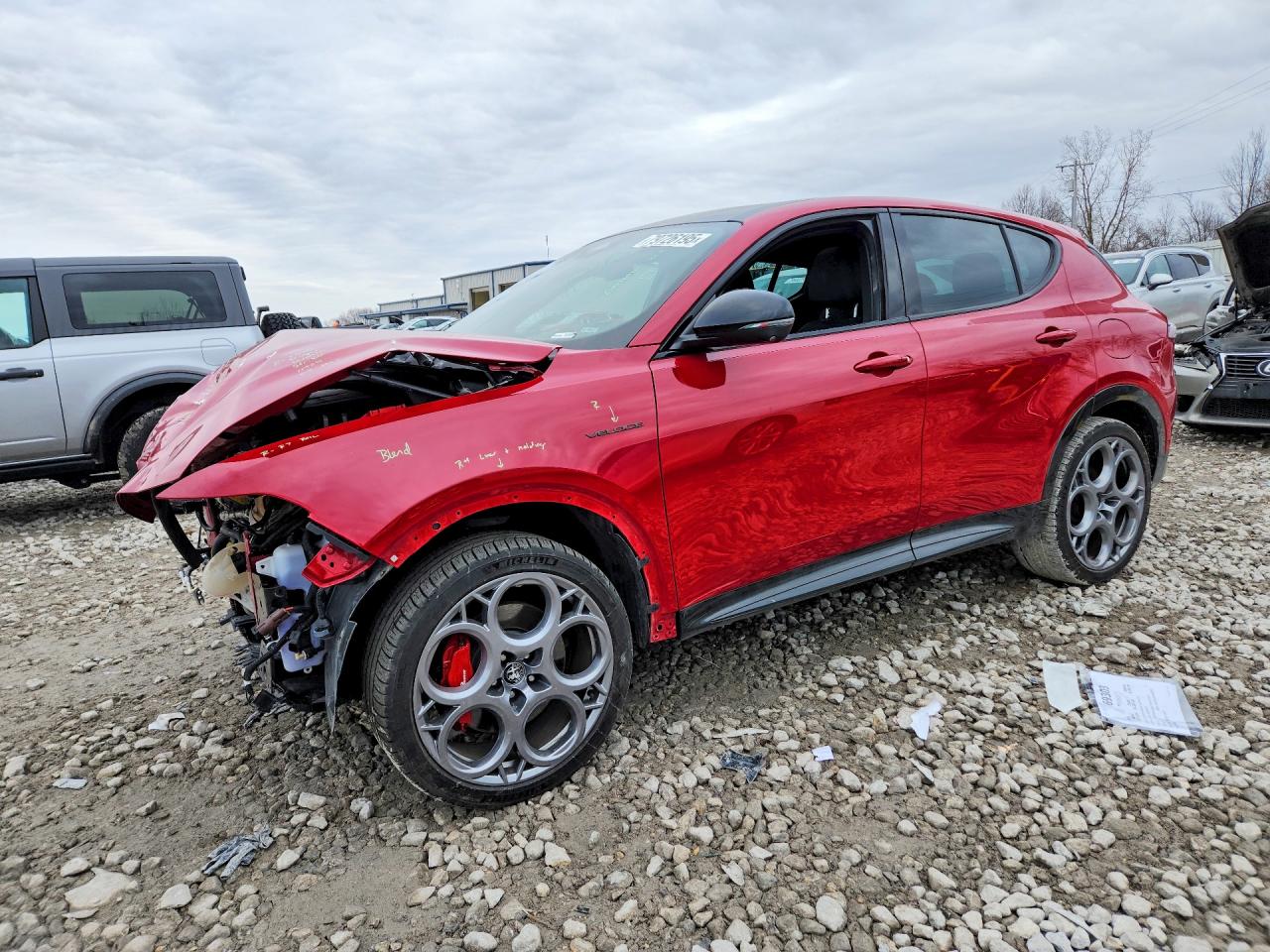 2024 Alfa Romeo Tonale Veloce, VIN ZASPATDW4R3039878 — Front end