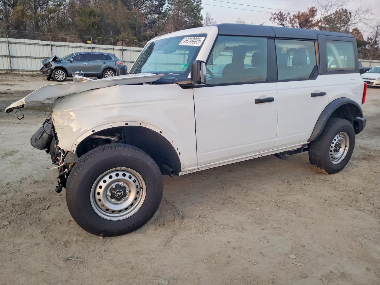 2025 Ford Bronco, VIN 1FMDE6BH7SLA58841 — Front end