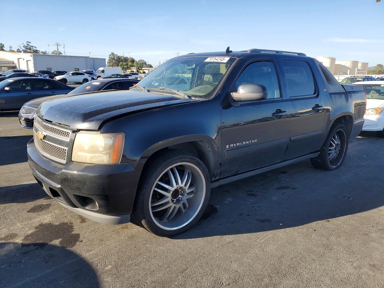 2007 Chevrolet Avalanche LTZ, VIN 3GNEC12057G253358 — Front end