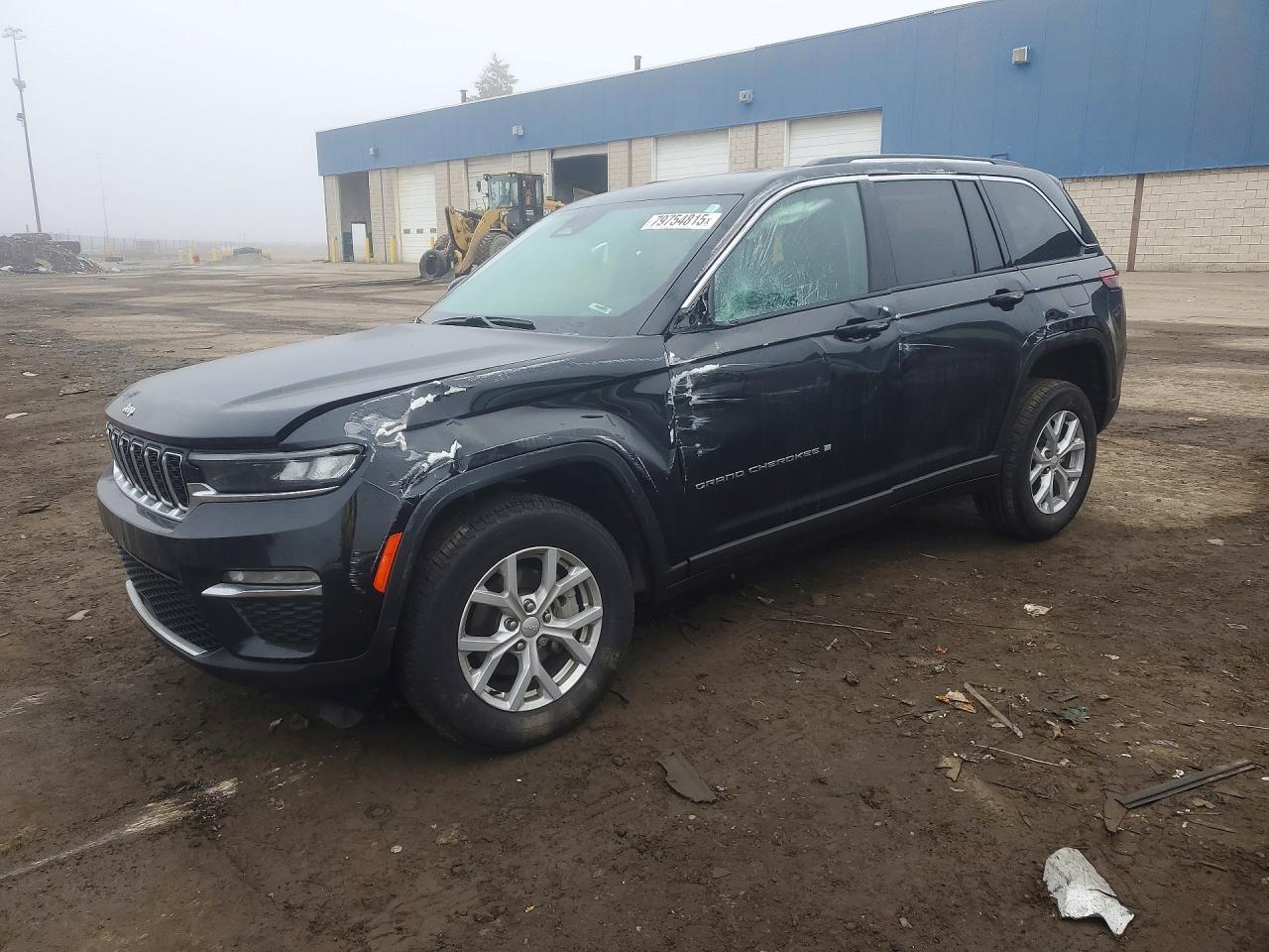 2024 Jeep Grand Cherokee Limited, VIN 1C4RJHBG5RC697769 — Side
