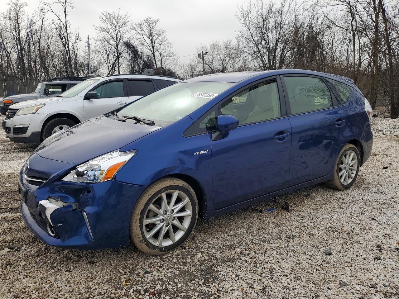2013 Toyota Prius Five, VIN JTDZN3EU4D3189326 — Front end