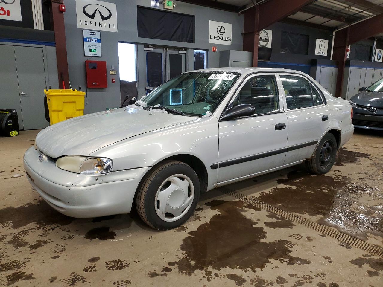 2000 Chevrolet Prizm, VIN 1Y1SK5280YZ437731 — Rear end