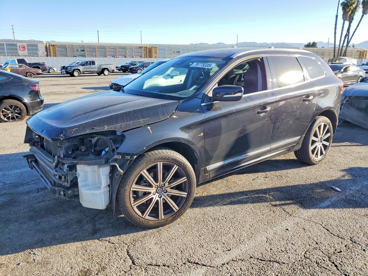 2015 Volvo XC60 T5 Drive-E Premier, VIN YV440MDK9F2642778 — Front end