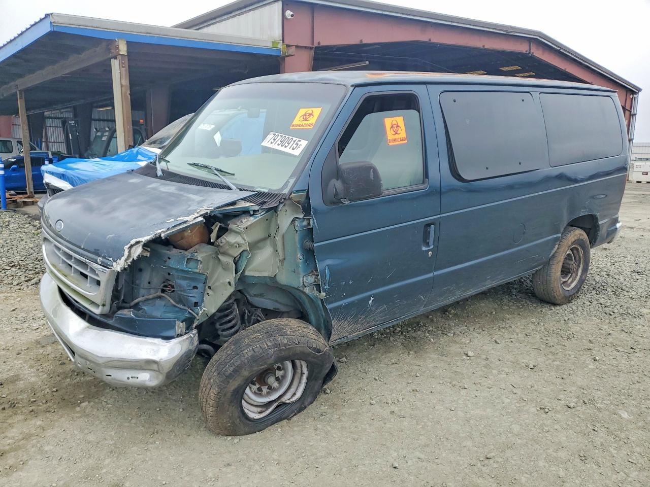 1998 Ford Econoline Wagon XL, VIN 1FBNE31L6WHA28126 — Front end