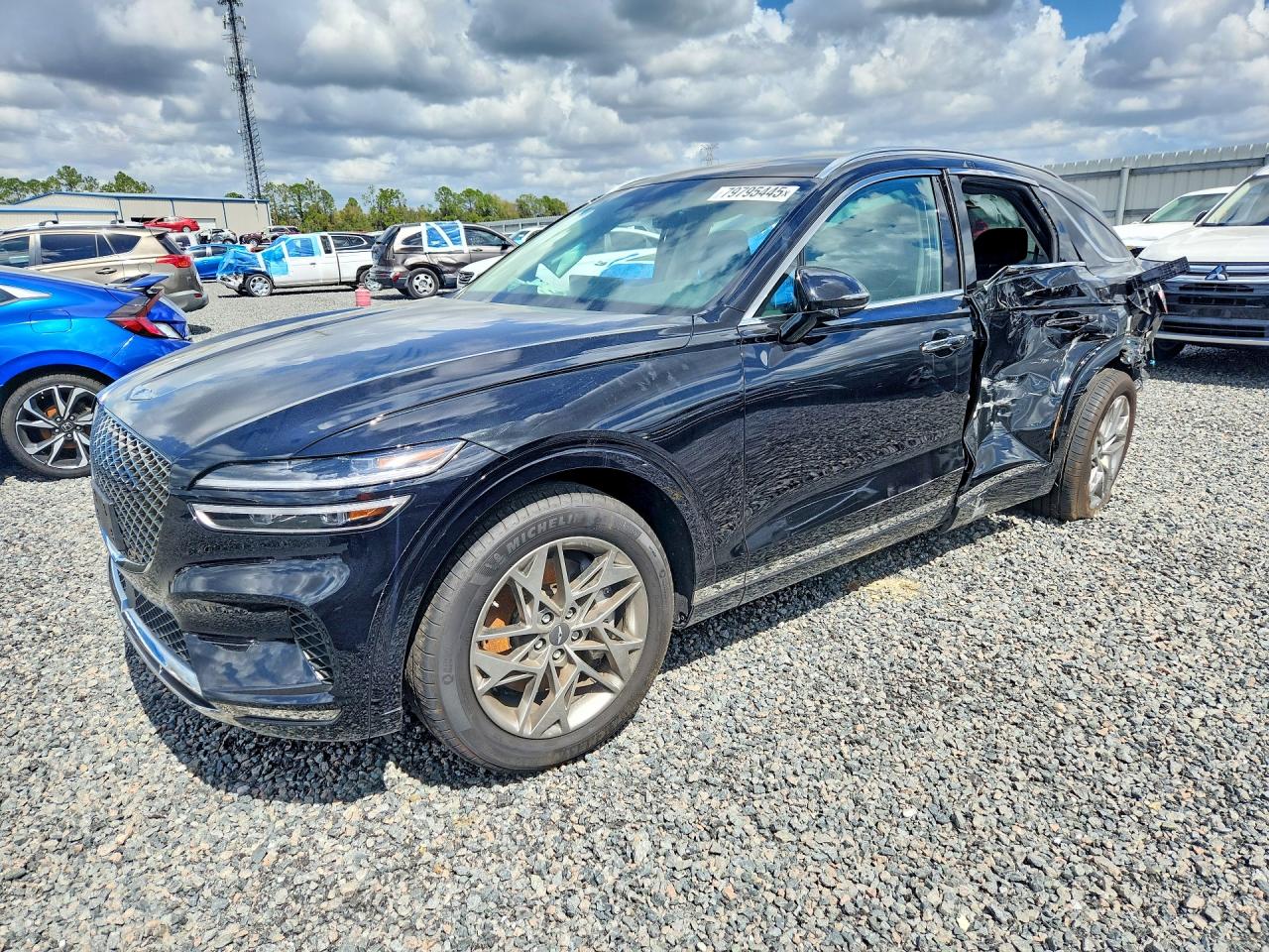 2025 Genesis GV70 2.5T, VIN 5NMMADTB0SH032078 — Бок
