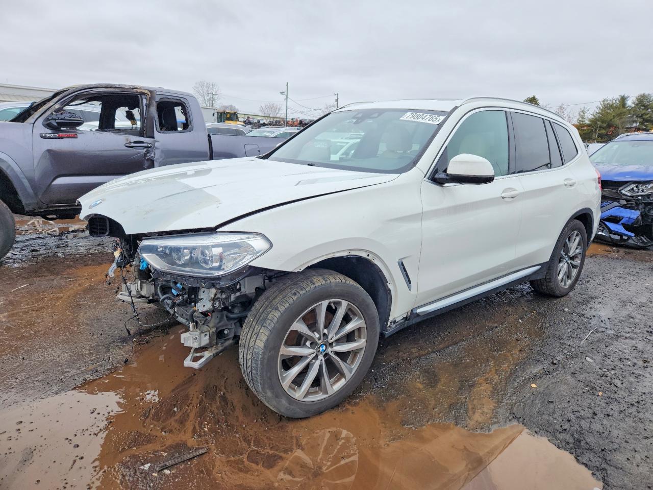 2019 BMW X3 xDrive30i, VIN 5UXTR9C56KLP86322 — Front end
