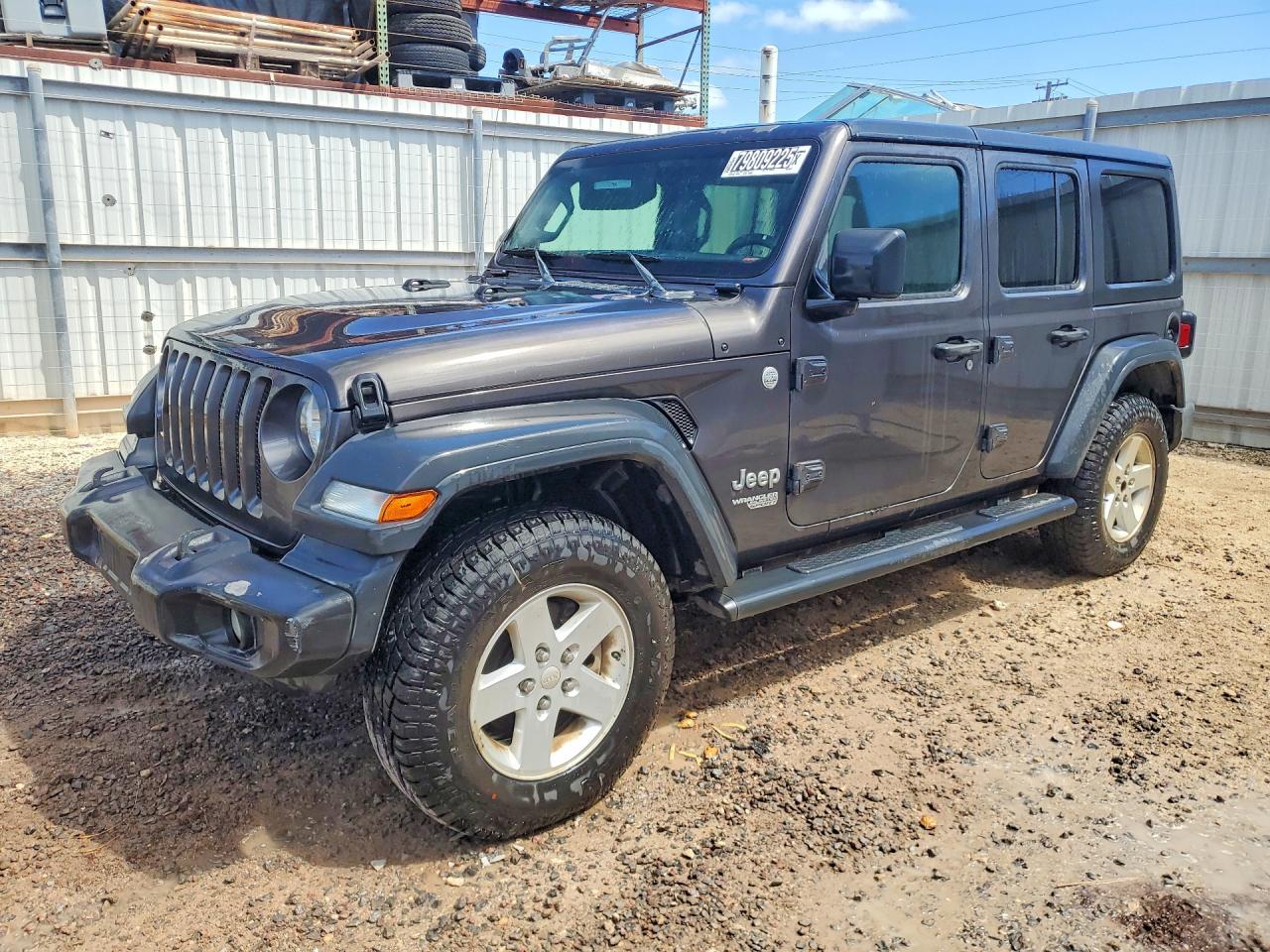 2018 Jeep Wrangler Unlimited Sport, VIN 1C4HJXDN6JW266491 — Normal wear
