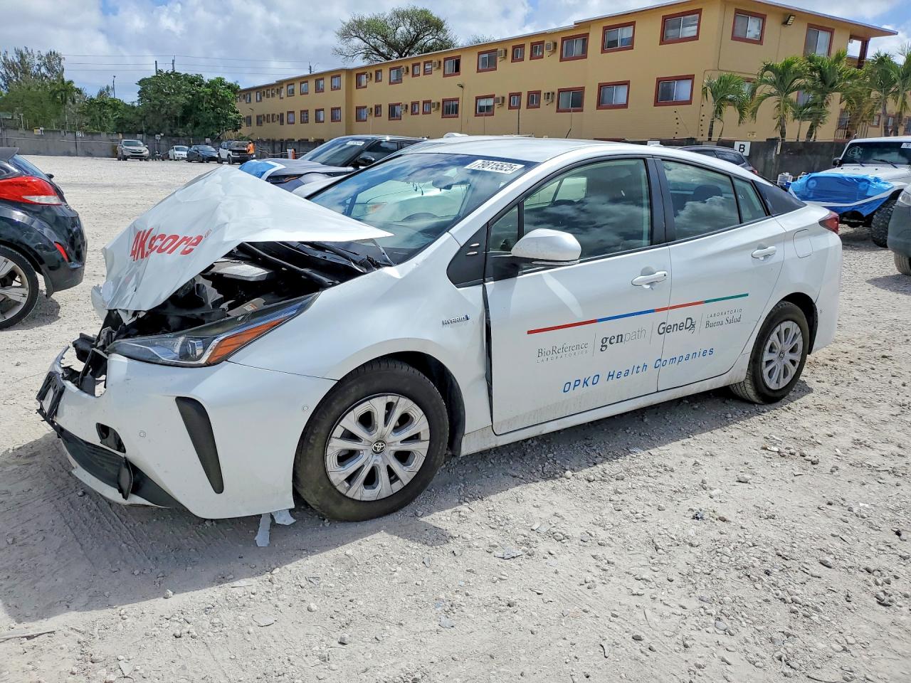 2021 Toyota Prius LE, VIN JTDKAMFU9M3134162 — Front end
