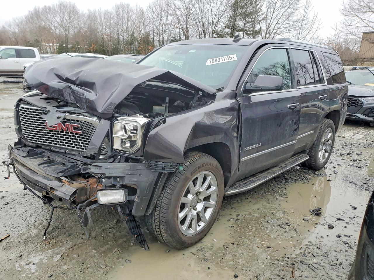 2015 GMC Yukon Denali, VIN 1GKS2CKJXFR175309 — Front end