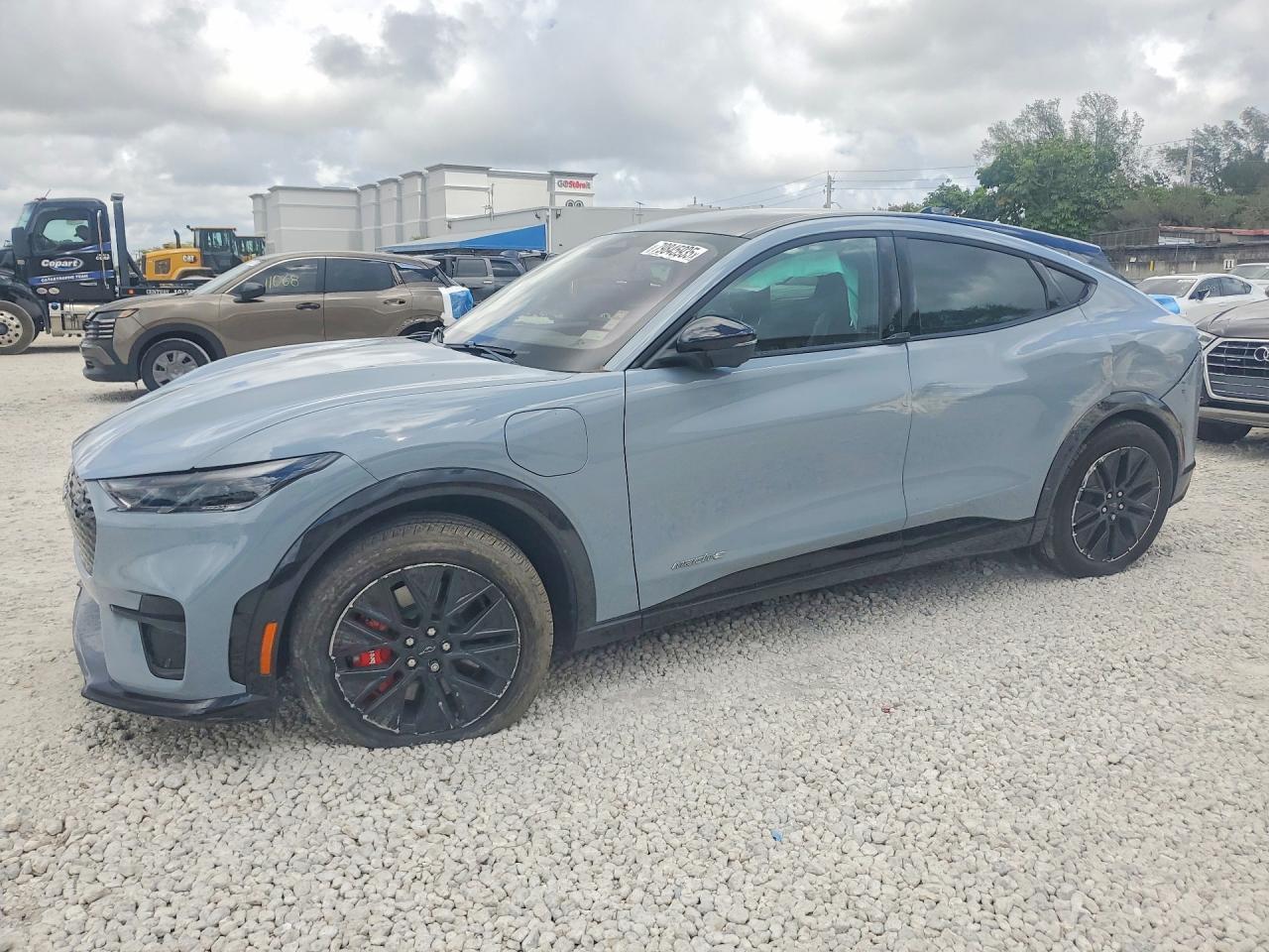 2025 Ford Mustang Mach-E Premium, VIN 3FMTK3R7XSMA32717 — Side