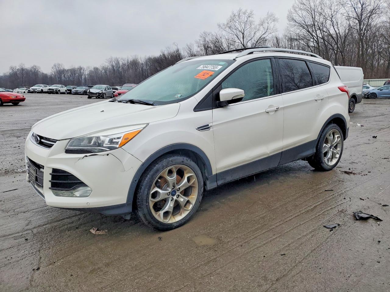 2015 Ford Escape Titanium, VIN 1FMCU9J9XFUB26530 — Front end