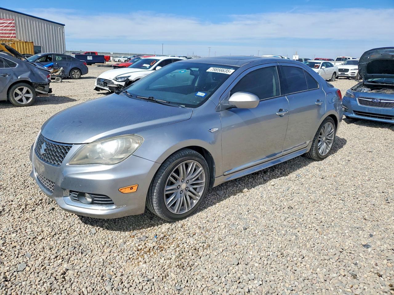 2011 Suzuki Kizashi GTS Sport, VIN JS2RE9A66B6110301 — Minor dents and scratches