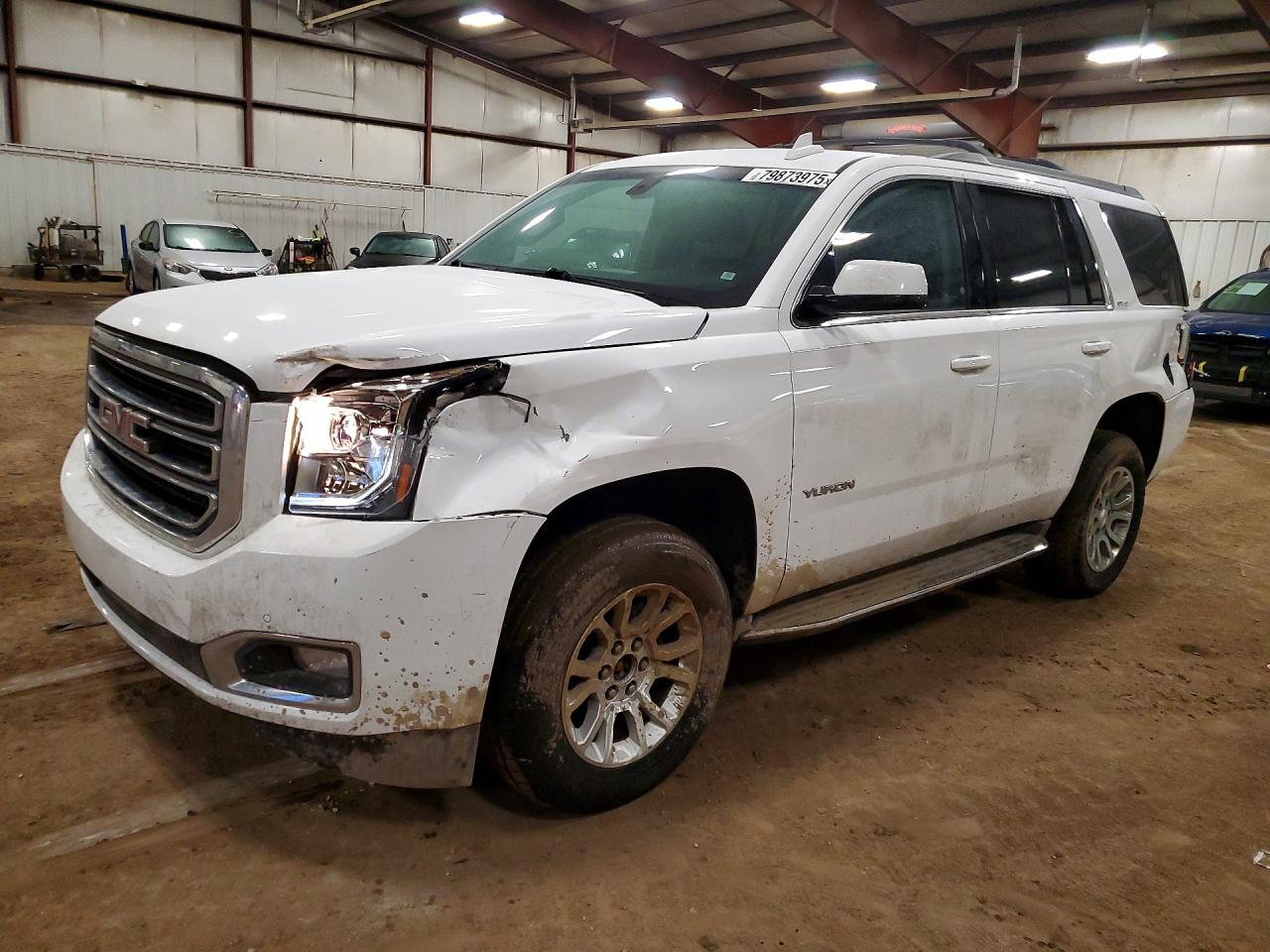 2017 GMC Yukon SLE, VIN 1GKS2AKC1HR131790 — Front end