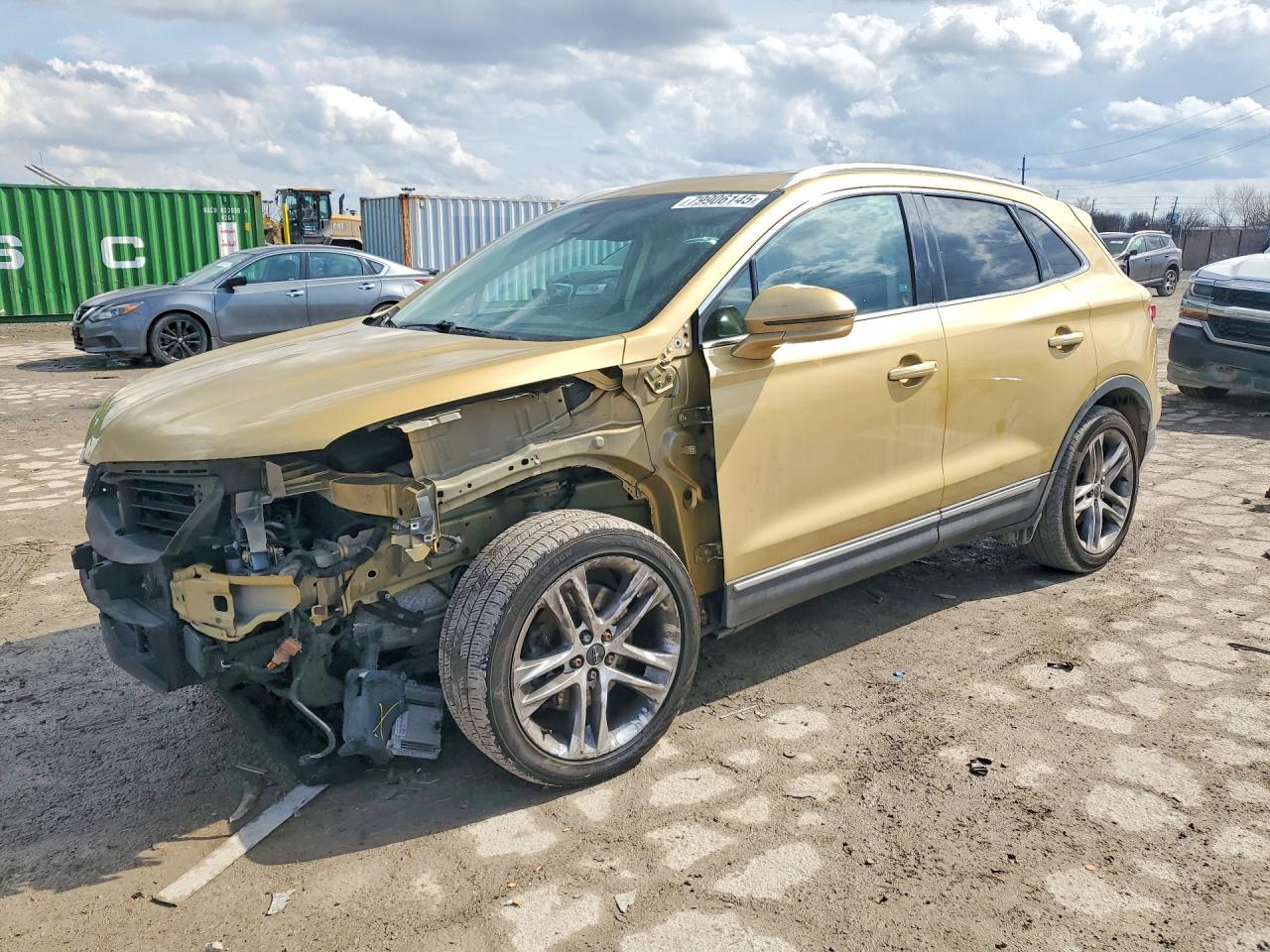 2015 Lincoln MKC, VIN 5LMTJ2AH6FUJ01791 — Front end
