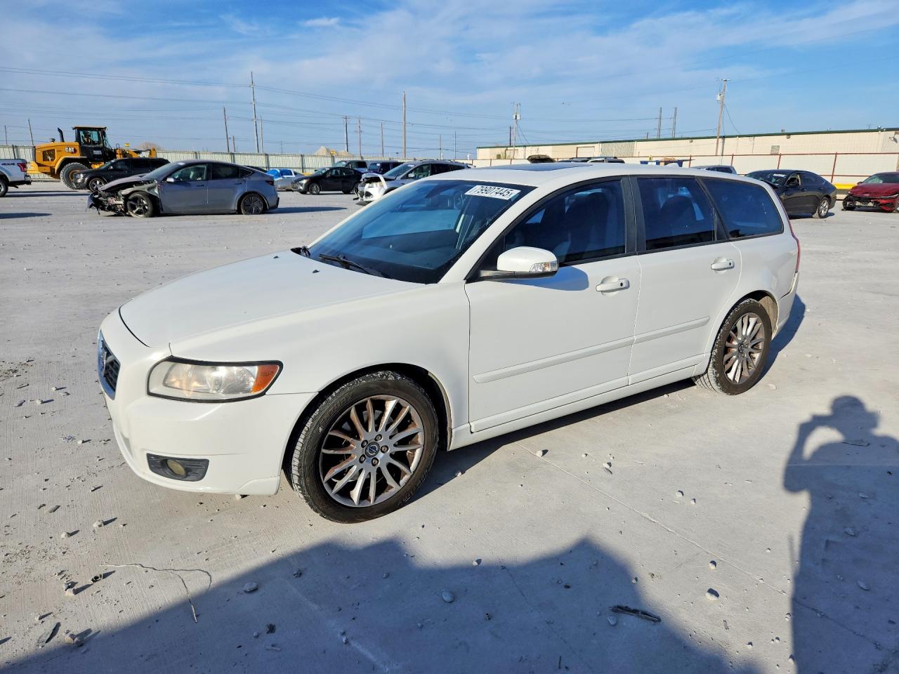 2011 Volvo V50, VIN YV1672MW5B2633806 — Rear end