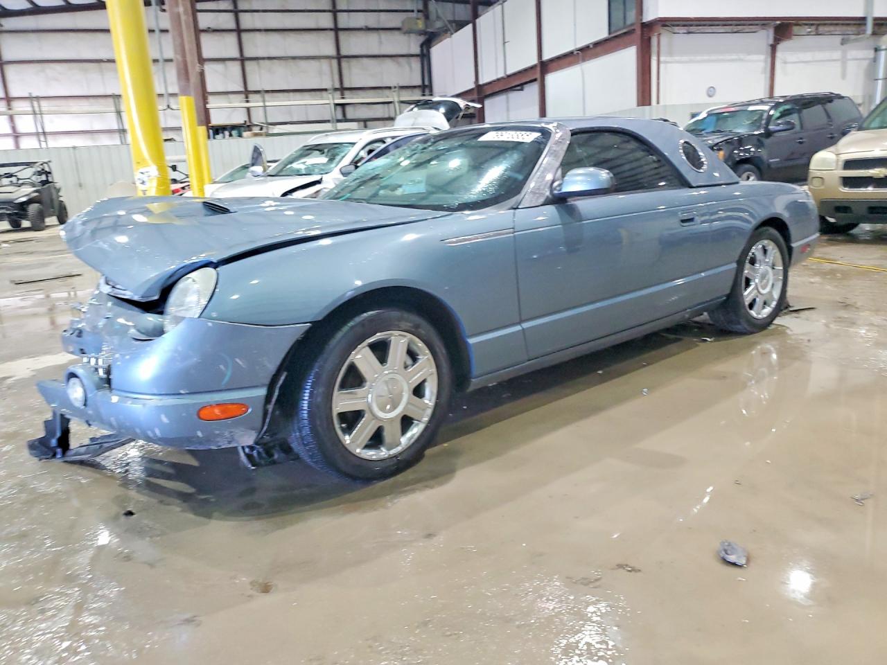 2005 Ford Thunderbird Deluxe, VIN 1FAHP60A95Y109064 — Перед