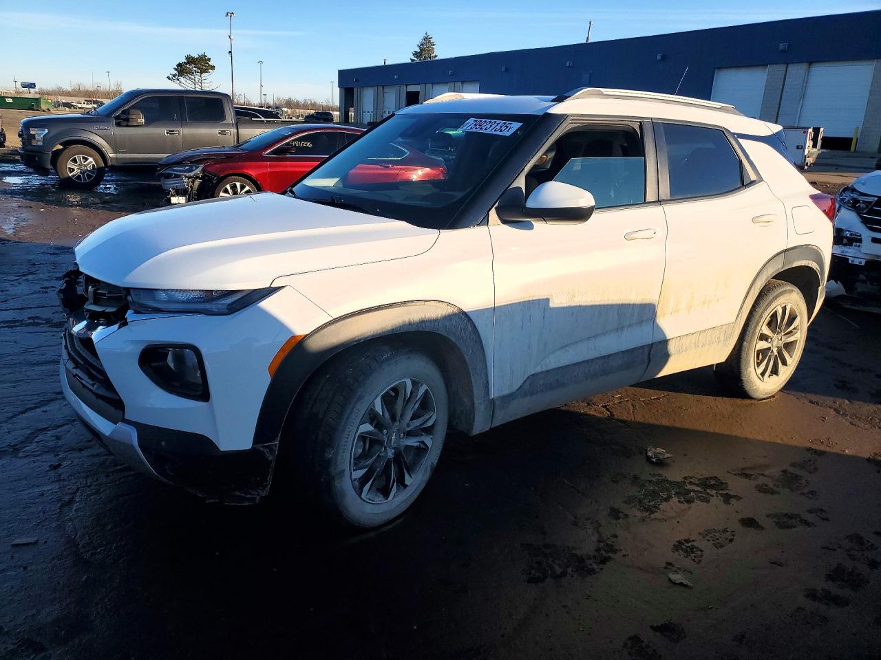 2022 Chevrolet TrailBlazer LT, VIN KL79MPSL2NB073990 — Front end