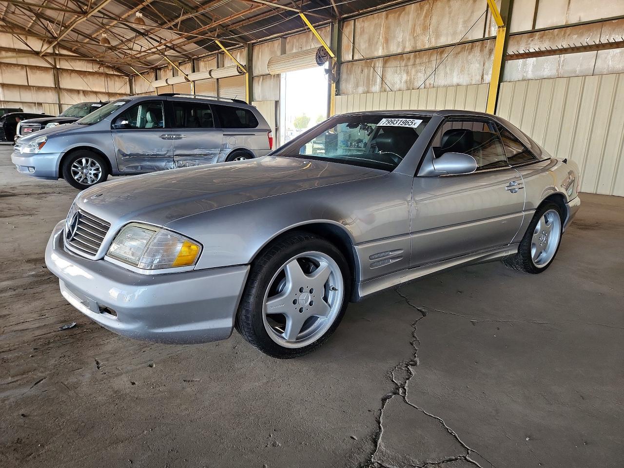 2001 Mercedes-Benz SL 500, VIN WDBFA68F91F197203 — Normal wear