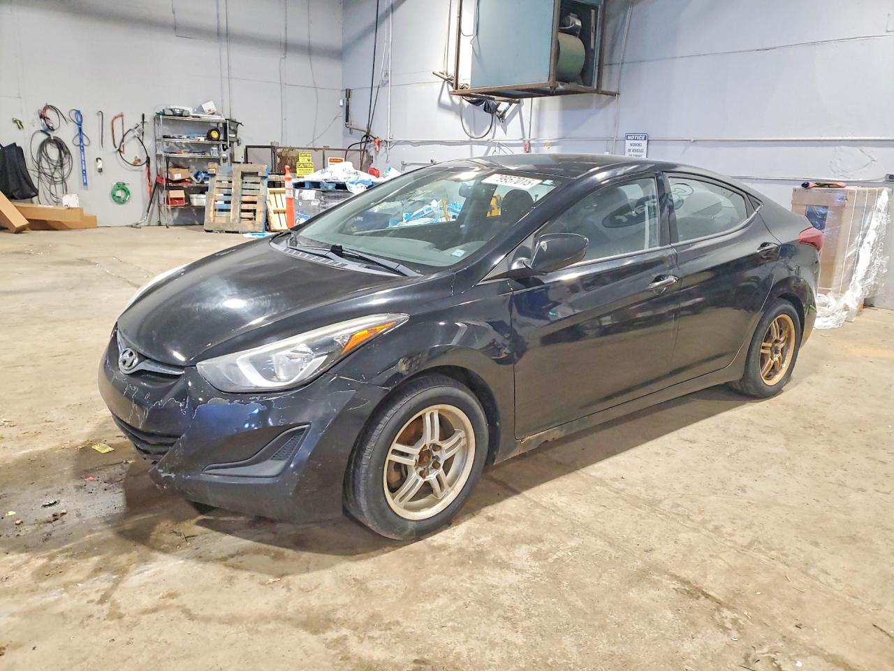 2015 Hyundai Elantra SE, VIN 5NPDH4AE0FH548667 — Minor dents and scratches