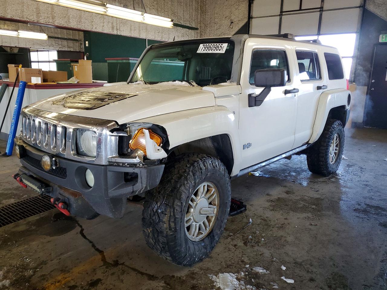 2009 Hummer H3 SUV, VIN 5GTEN13E898107051 — Front end