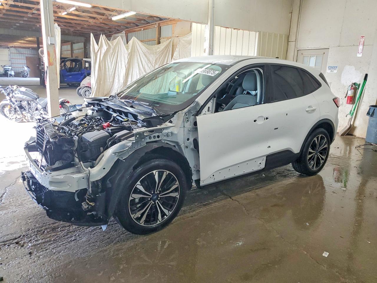 2022 Ford Escape SE, VIN 1FMCU0G64NUB15692 — Rejected repair