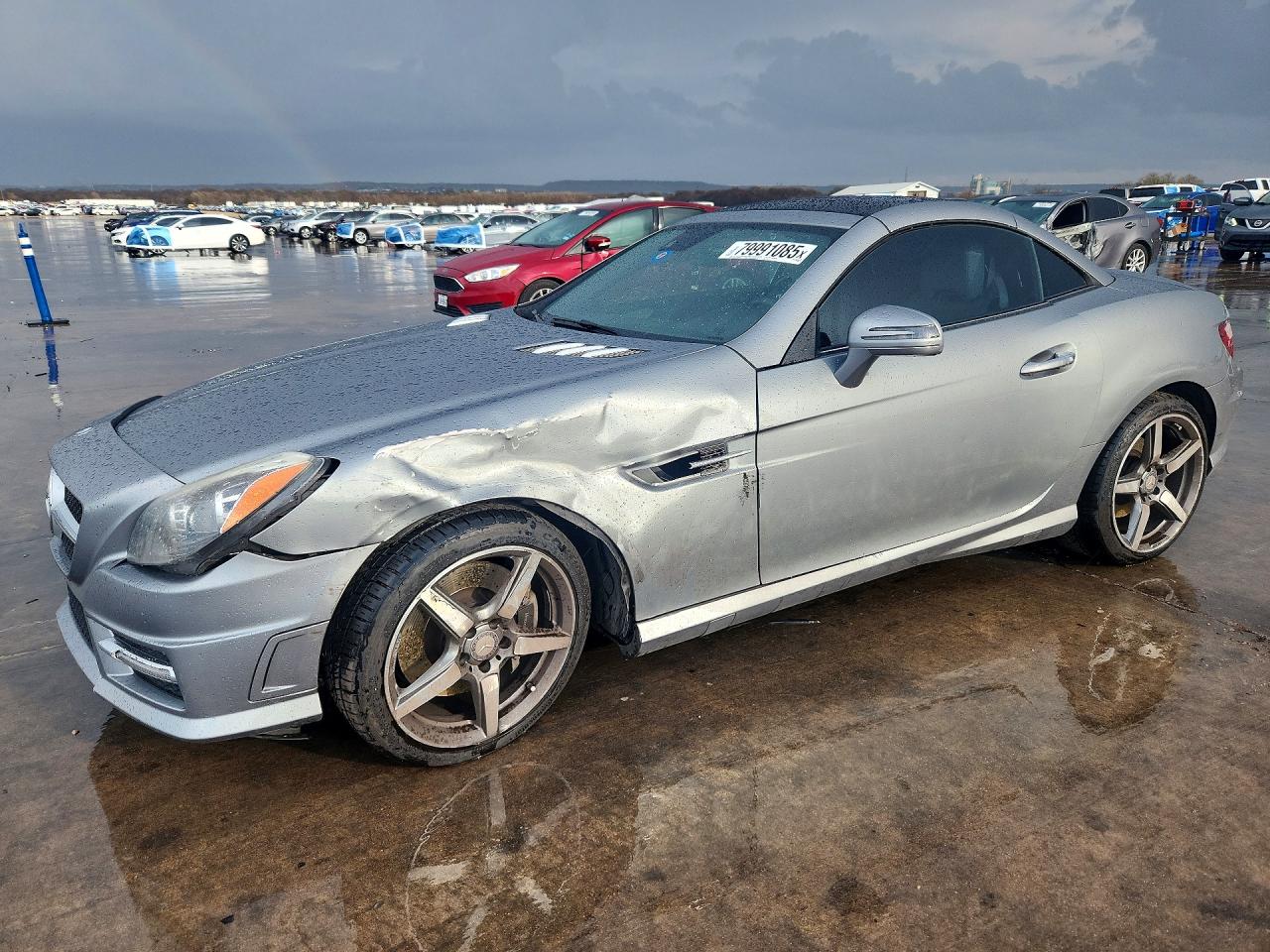 2015 Mercedes-Benz SLK 250, VIN WDDPK4HA7FF104171 — Front end