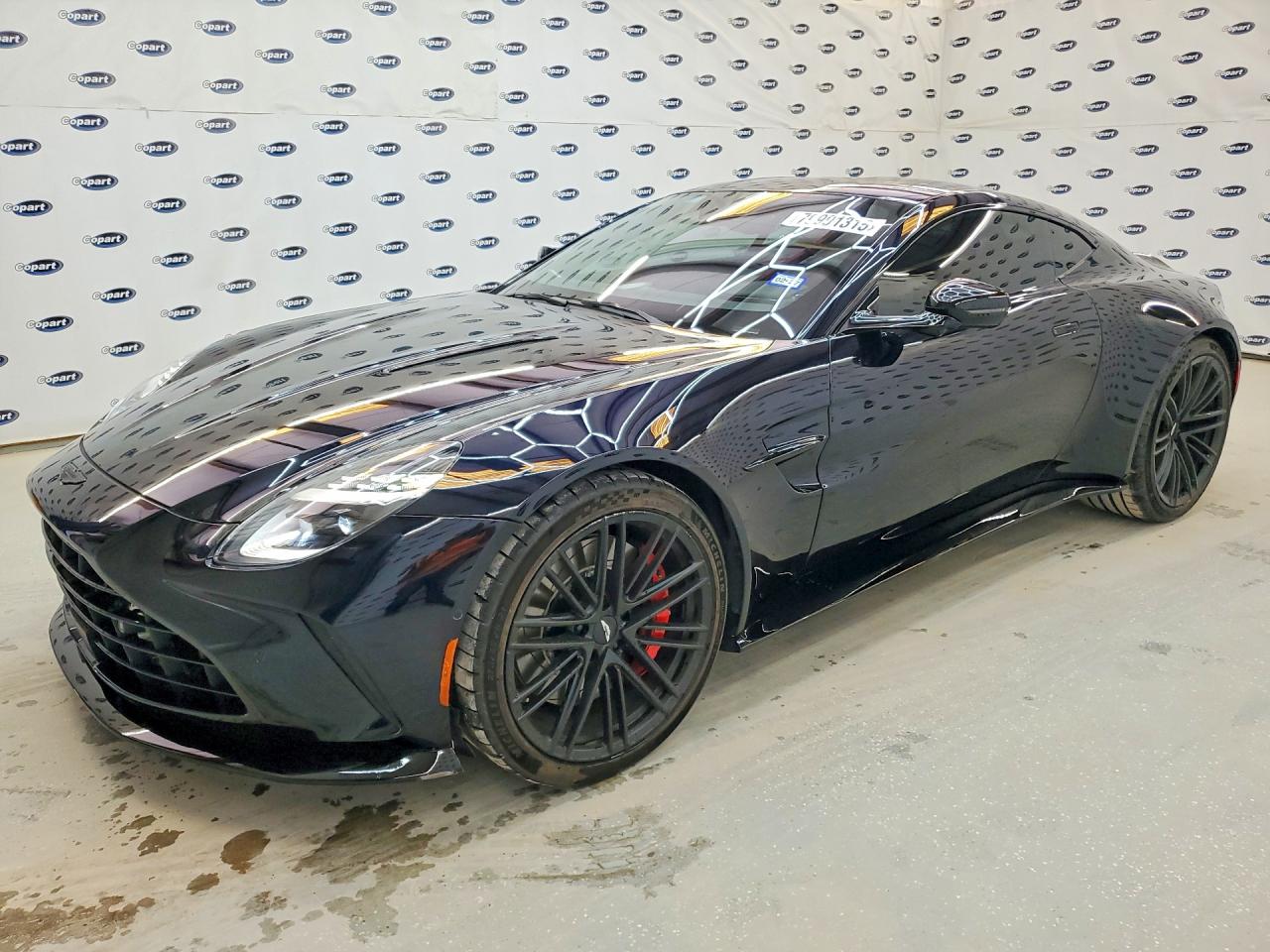 2025 Aston Martin Vantage, VIN SCFSMGFW2SGN10430 — Side