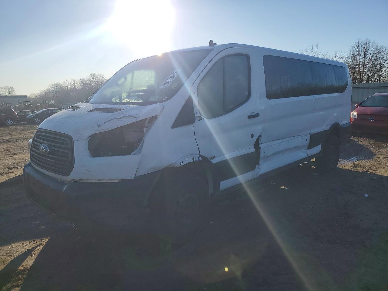 2023 Ford Transit Passenger XLT, VIN 1FBAX2YG6PKA86544 — Front end