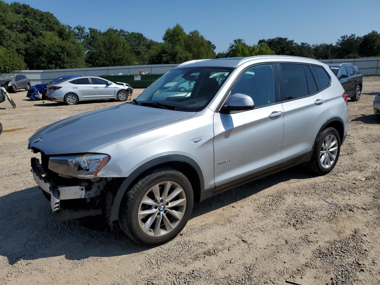 2016 BMW X3 xDrive28i, VIN 5UXWX9C59G0D82509 — Front end