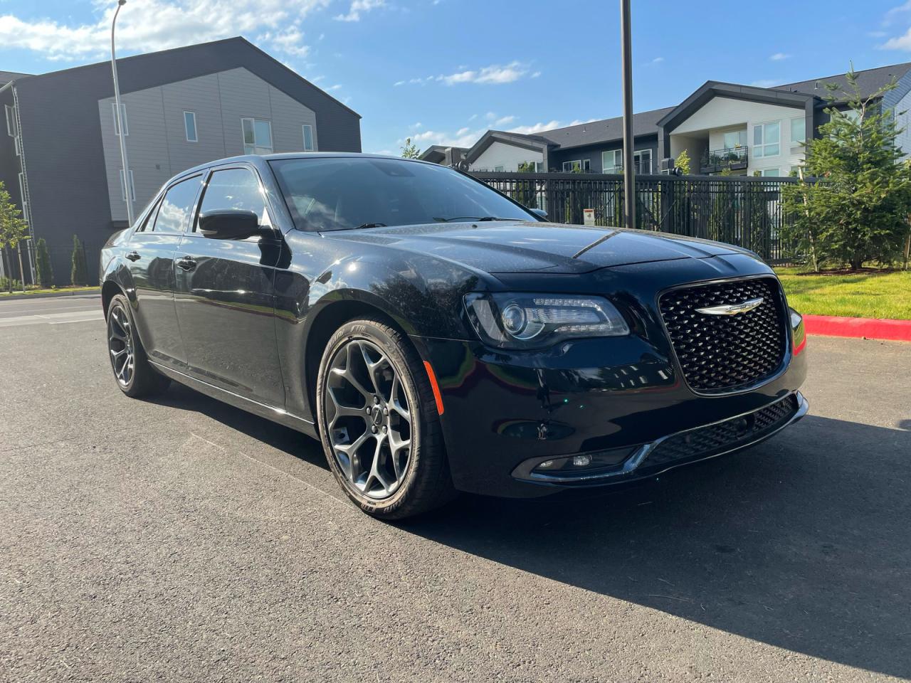 2018 Chrysler 300 S, VIN 2C3CCABG5JH313938 — Обычный износ