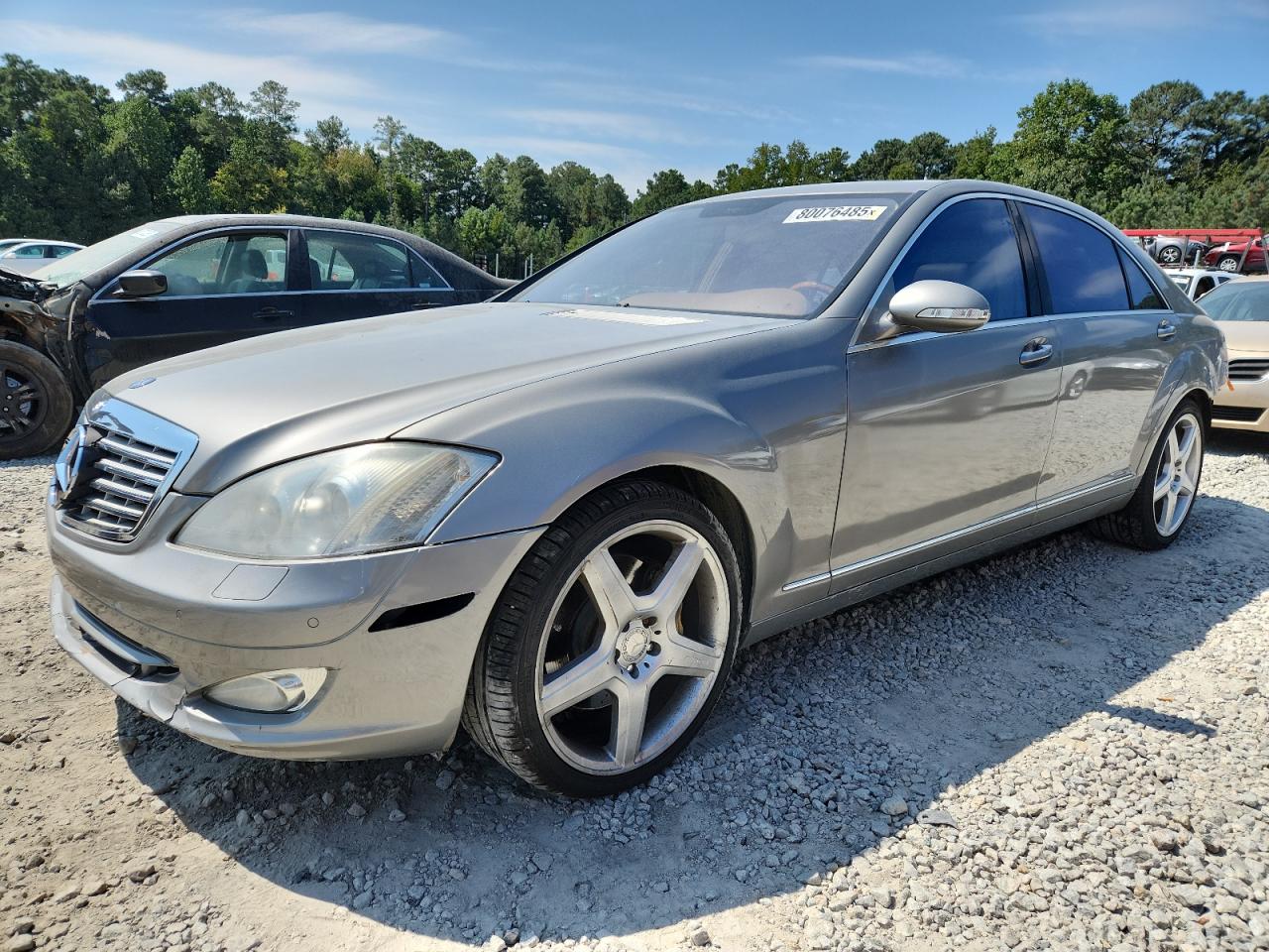 2009 Mercedes-Benz S 550, VIN WDDNG86X49A263268 — Зад