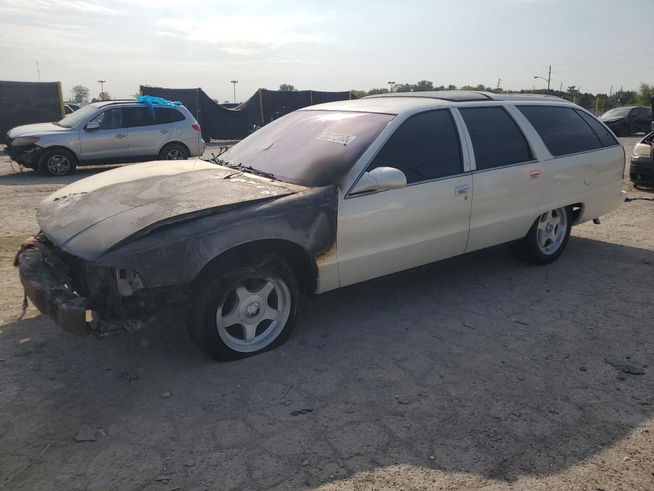 1995 Buick Roadmaster Estate, VIN 1G4BR82P8SR418694 — Engine fire
