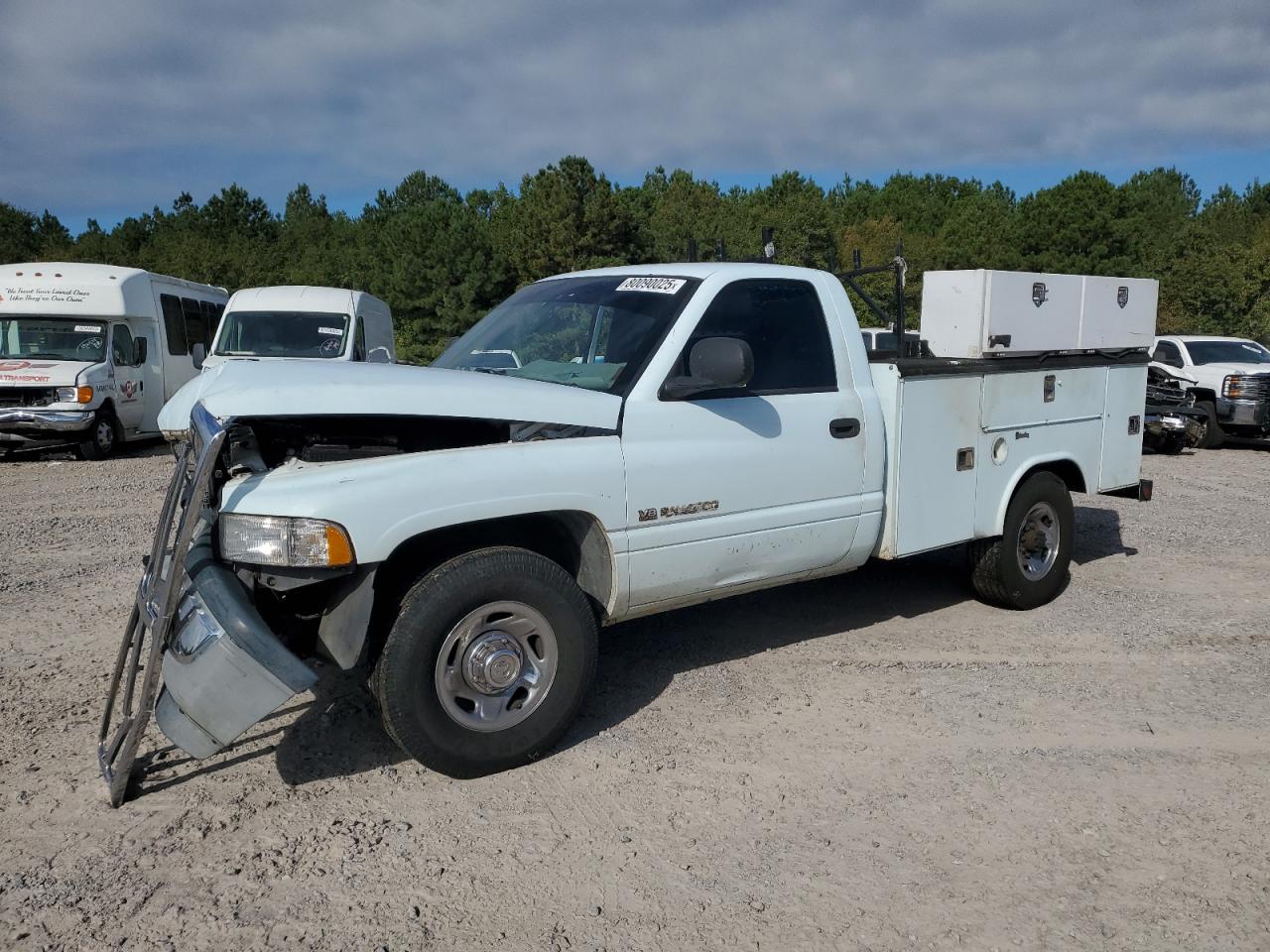1996 Dodge RAM, VIN 1B6KC26Z6TS696071 — Перед
