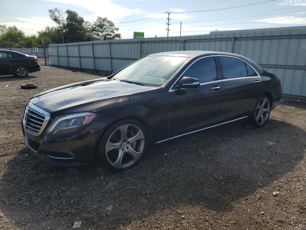 2015 Mercedes-Benz S 550, VIN WDDUG8FB3FA148298 — Side