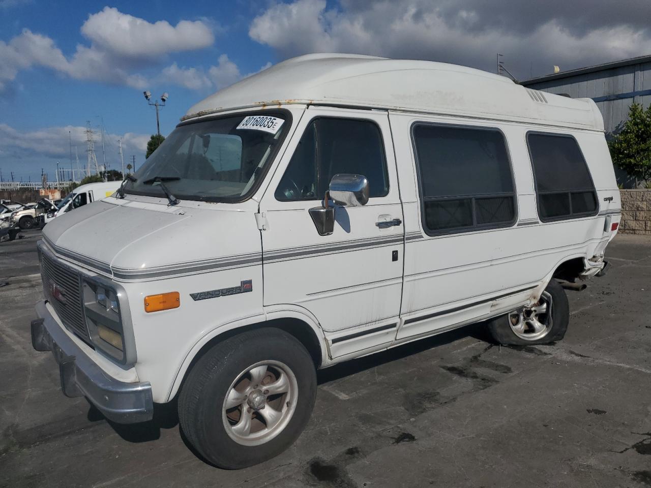 1995 GMC Vandura, VIN 1GDEG25K3SF545306 — Rear end