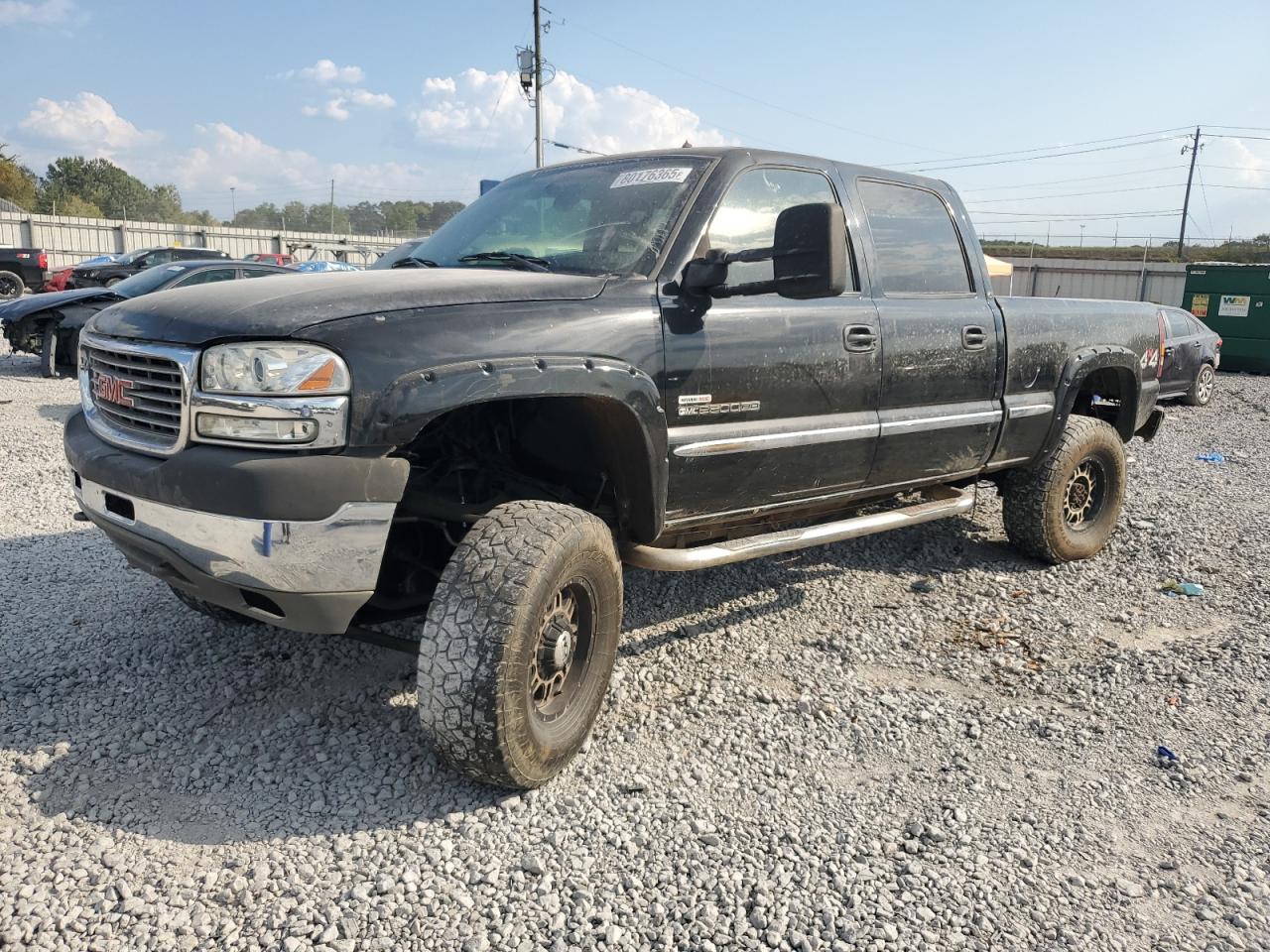 2002 GMC Sierra 2500HD SLE, VIN 1GTHK23102F111645 — Side
