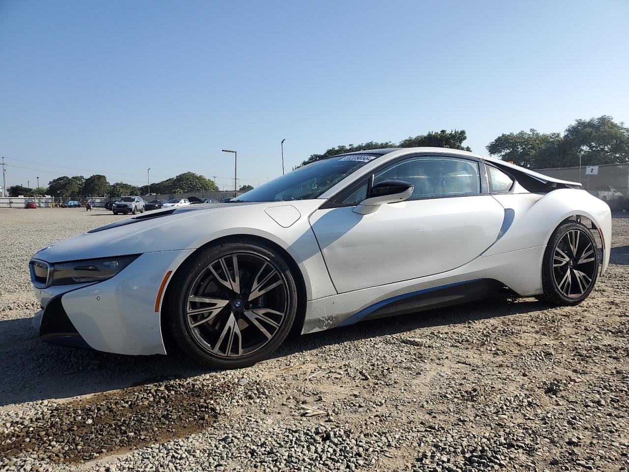 2015 BMW i8, VIN WBY2Z2C57FV674657 — Зад