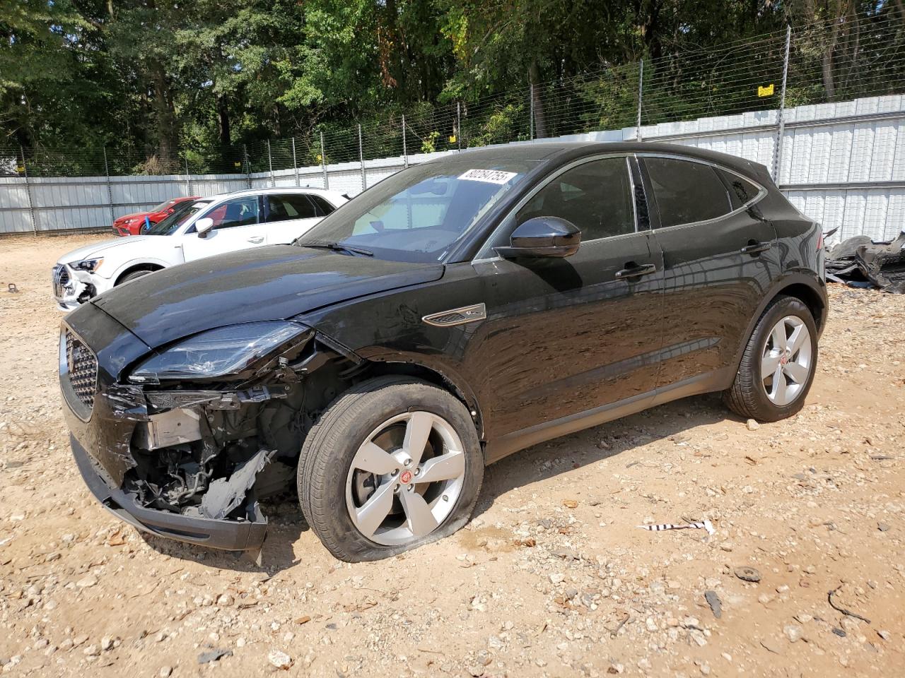 2021 Jaguar E-Pace SE, VIN SADFP2FX4M1024683 — Перед