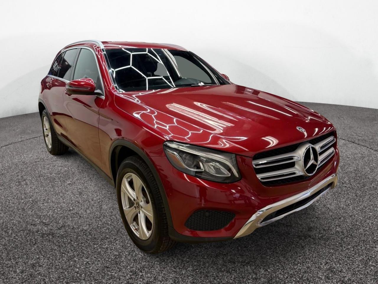 2018 Mercedes-Benz GLC 300, VIN WDC0G4JB8JV084XXX — Minor dents and scratches