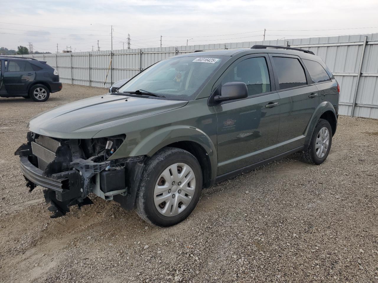 2018 Dodge Journey SE, VIN 3C4PDCAB0JT520160 — Auction photo 1 of 14