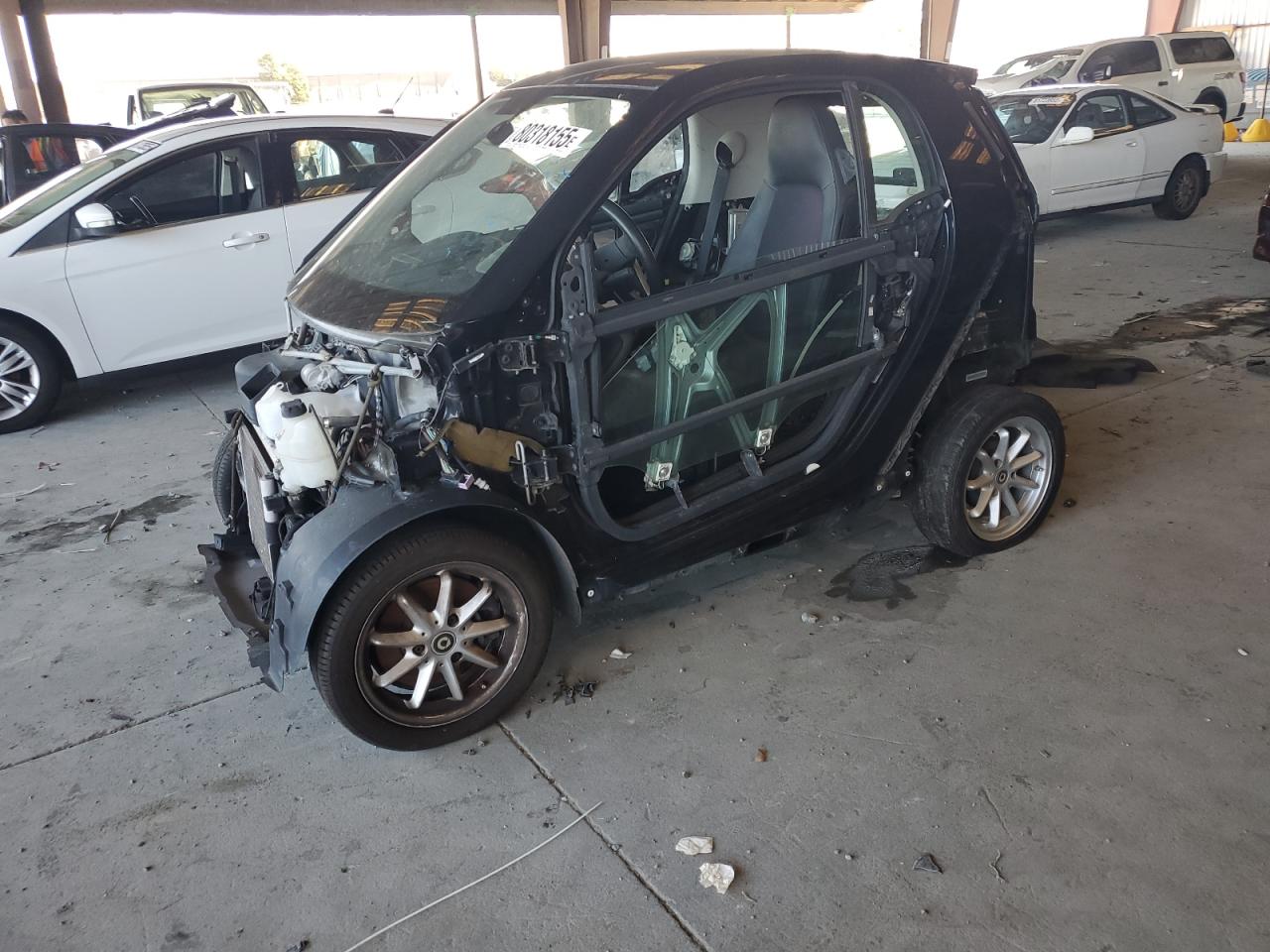 2013 Smart fortwo Pure, VIN WMEEJ3BA9DK605110 — Vandalism
