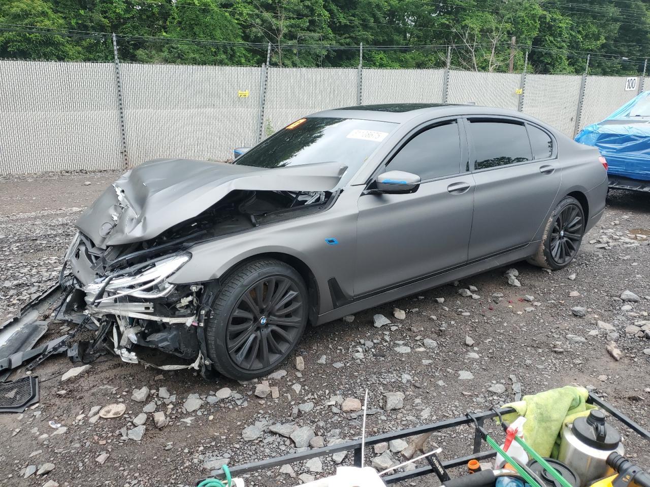2016 BMW 7 Series 750i xDrive, VIN WBA7F2C55GG420917 — Front end