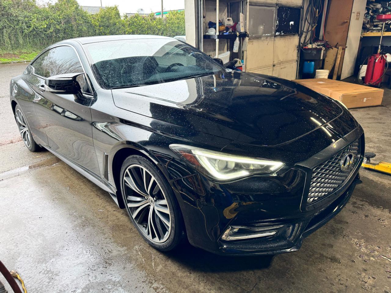 2018 Infiniti Q60 Luxe, VIN JN1EV7EL1JM392535 — Minor dents and scratches