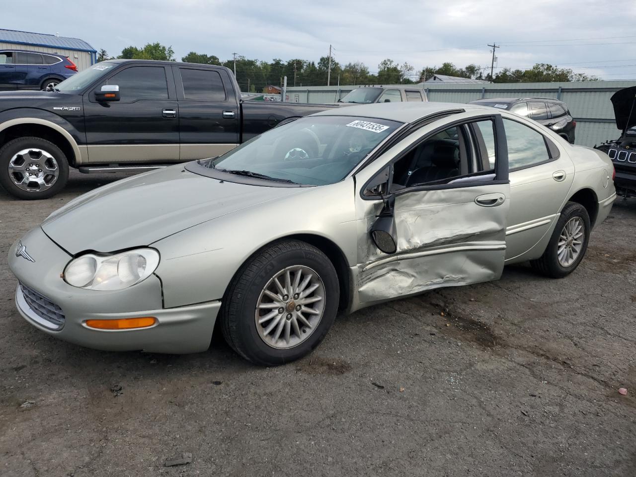 1999 Chrysler Concorde, VIN 2C3HD46J2XH569070 — Бок