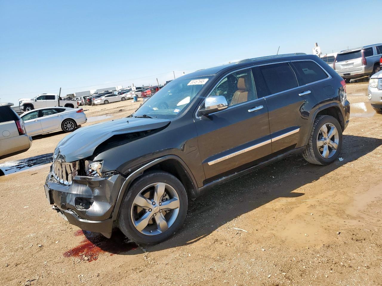 2011 Jeep Grand Cherokee Overland, VIN 1J4RR6GT7BC722383 — Front end