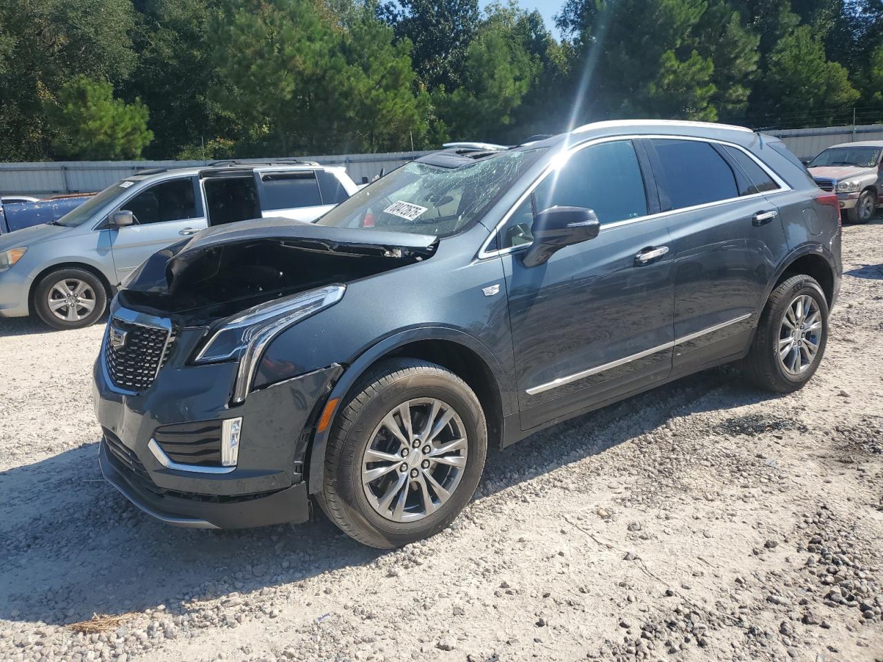 2021 Cadillac XT5 FWD Premium Luxury, VIN 1GYKNCRS6MZ166504 — Roof