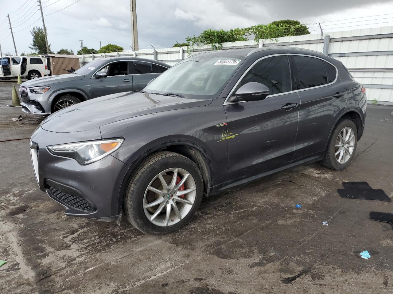 2018 Alfa Romeo Stelvio Ti, VIN ZASFAKBN2J7B64359 — Вода / потоп