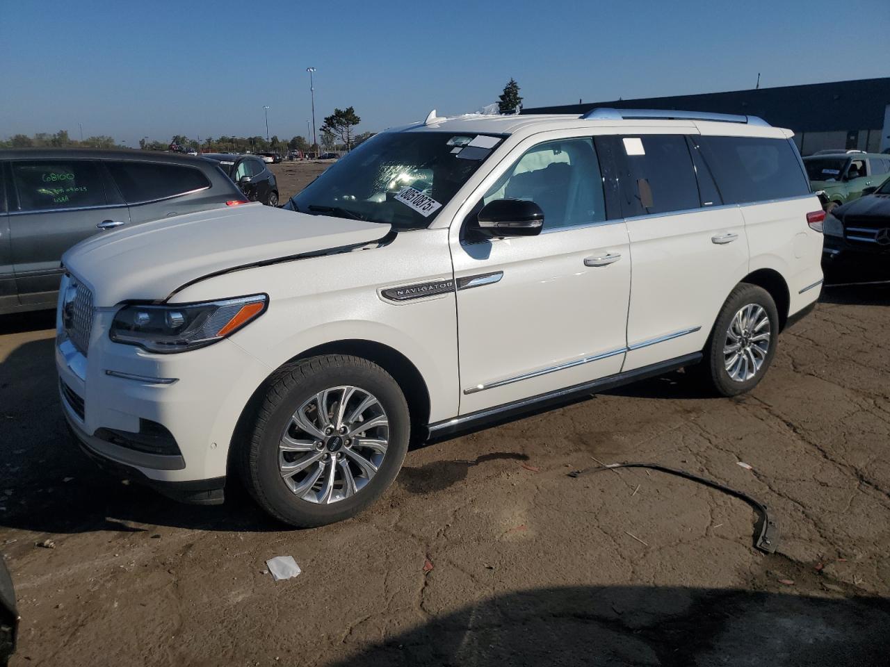 2023 Lincoln Navigator Standard, VIN 5LMJJ2NG2PEL12930 — Auction photo