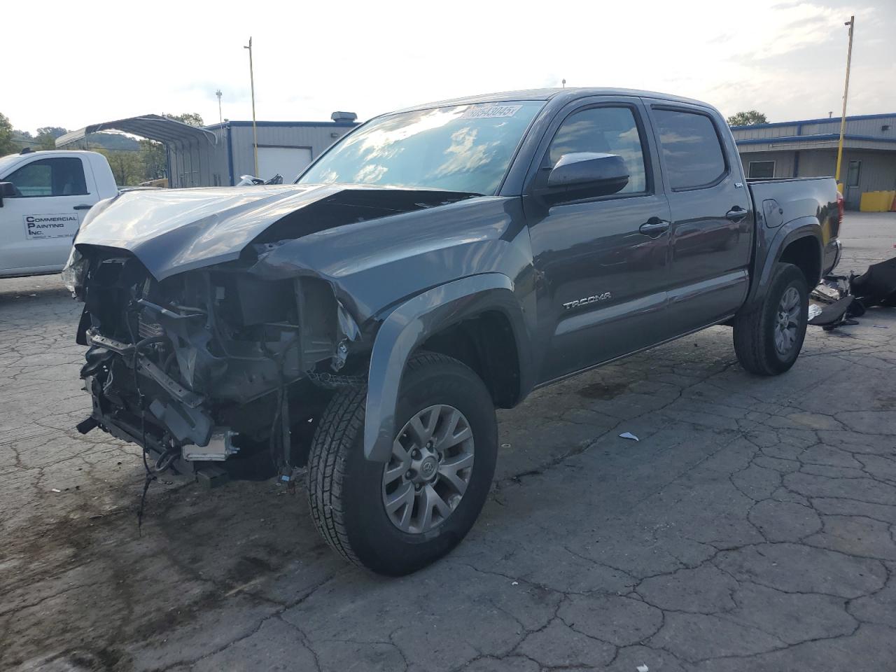 2019 Toyota Tacoma SR5, VIN 5TFAZ5CN1KX086685 — Front end